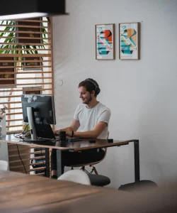 the-9th-coworking-kdRggDmQGI4-unsplash